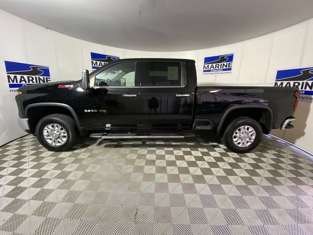 Used 2024 Chevrolet Silverado 2500 LTZ w/ LTZ Convenience Package AWD/4WD image 10
