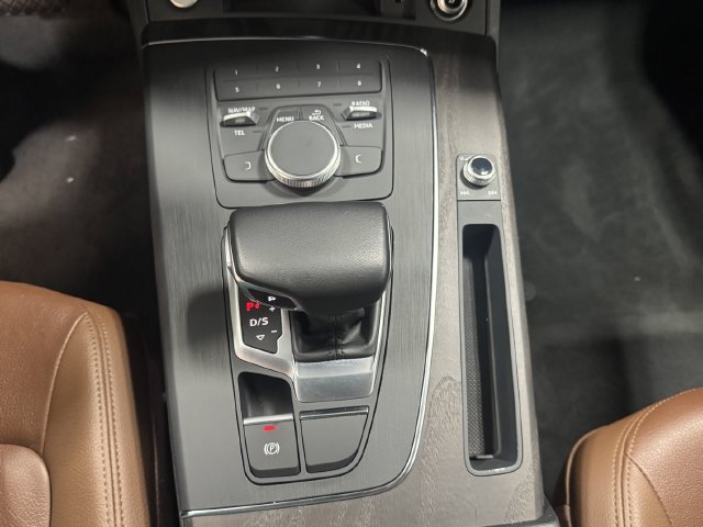 Used 2019 Audi Q5 Premium w/ Convenience Package AWD/4WD image 22