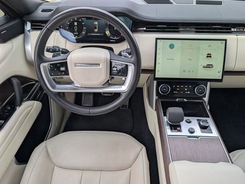 Used 2023 Land Rover Range Rover SE AWD/4WD image 9