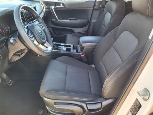 Used 2020 Kia Sportage LX image 14