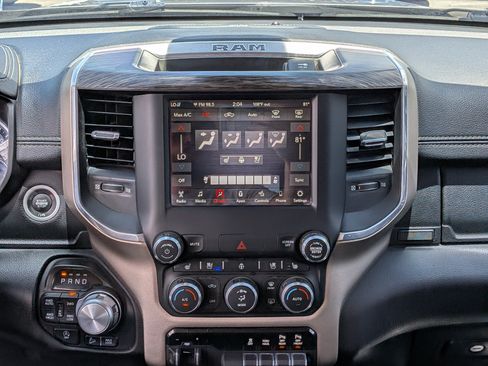 Used 2019 RAM 1500 Laramie w/ Off Road Group AWD/4WD image 18
