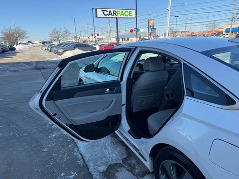Used 2016 Hyundai Sonata Plug-In Hybrid image 19