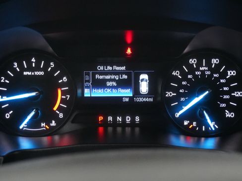 Used 2019 Ford Explorer FWD image 17