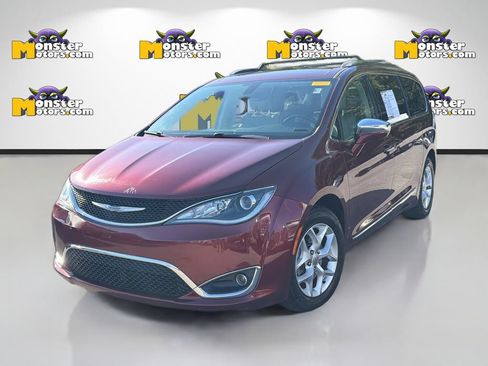 Used 2020 Chrysler Pacifica Limited FWD image 1