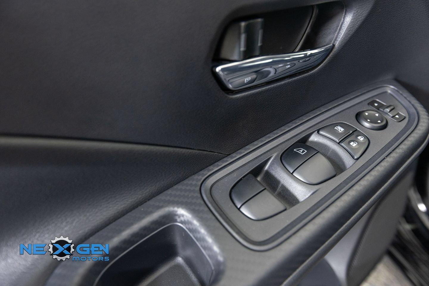 Used 2025 Nissan Versa SV w/ Trunk Package FWD image 15
