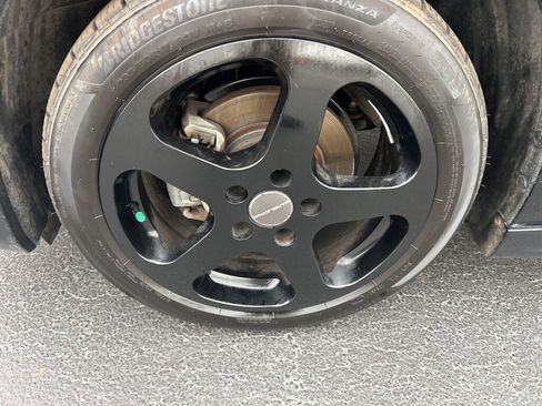 Used 2017 Nissan Sentra SR w/ SR Midnight Edition image 21