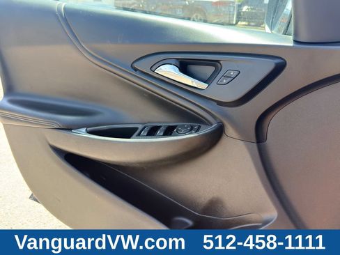 Used 2017 Chevrolet Malibu LT w/ Leather Package FWD image 21