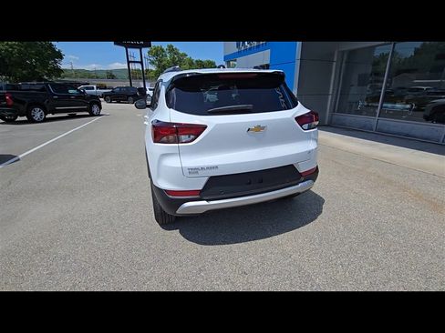 New 2026 Chevrolet TrailBlazer LT w/ Convenience Package AWD/4WD image 7