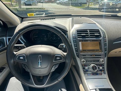 Used 2019 Lincoln MKZ Reserve AWD/4WD image 17