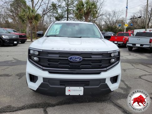 New 2025 Ford Expedition Active RWD image 9
