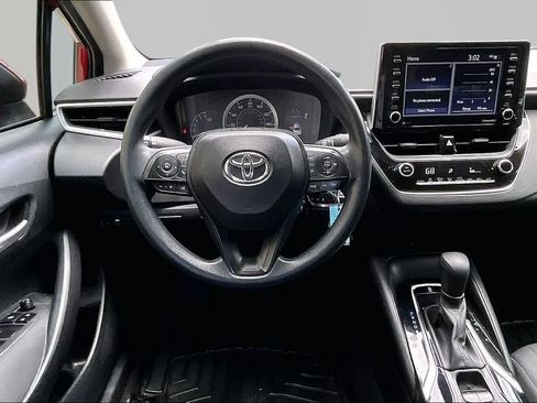Used 2021 Toyota Corolla LE FWD image 6