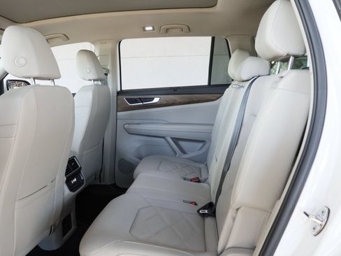 Certified 2026 Volkswagen Atlas SE FWD image 27
