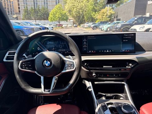 Used 2025 BMW 330i xDrive Sedan w/ M Sport Package AWD/4WD image 20