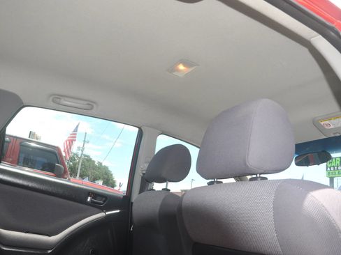 Used 2003 Toyota Matrix XR FWD image 22