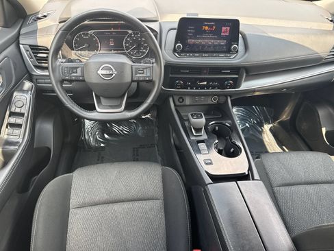 Used 2025 Nissan Rogue SV FWD image 23