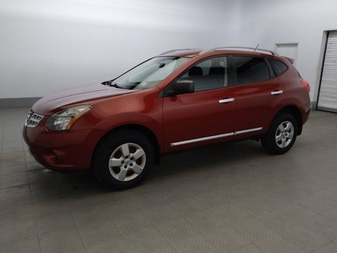 Used 2015 Nissan Rogue S w/ Convenience Package FWD image 2