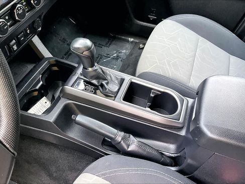 Certified 2021 Toyota Tacoma TRD Sport AWD/4WD image 15