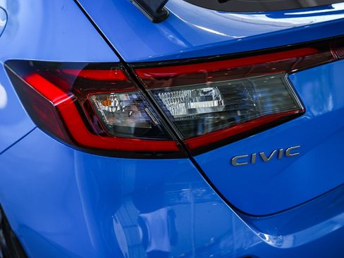 Used 2024 Honda Civic Sport image 12