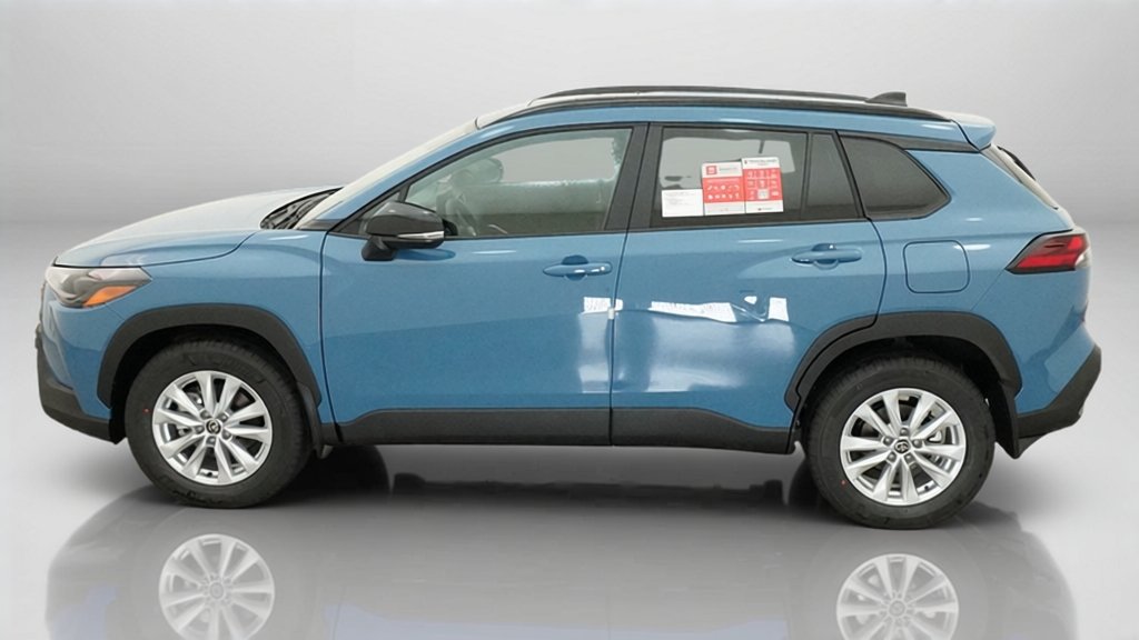 New 2026 Toyota Corolla Cross LE w/ Moonroof Package FWD image 16
