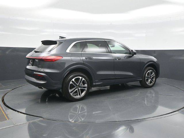 Used 2025 Audi Q5 Premium AWD/4WD image 7