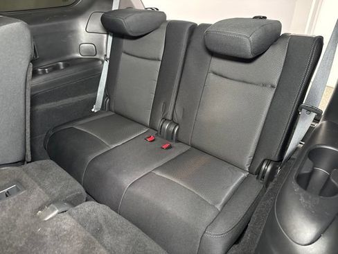 Used 2020 Nissan Pathfinder S FWD image 25
