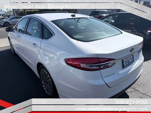 Used 2017 Ford Fusion SE w/ Fusion SE Technology Package FWD image 4