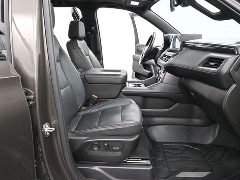 Used 2021 Chevrolet Tahoe RST w/ Luxury Package AWD/4WD image 35