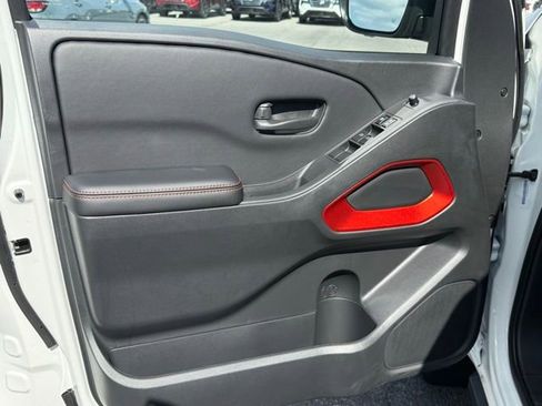 New 2026 Nissan Frontier PRO-4X w/ Pro-4x Convenience Package image 10