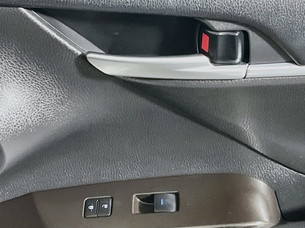 Used 2024 Toyota Camry SE w/ Convenience Package FWD image 29