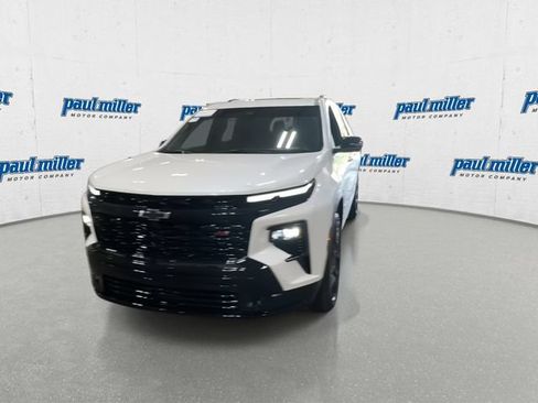 Used 2024 Chevrolet Traverse RS AWD/4WD image 4