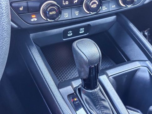 Certified 2024 Honda Accord EX image 25