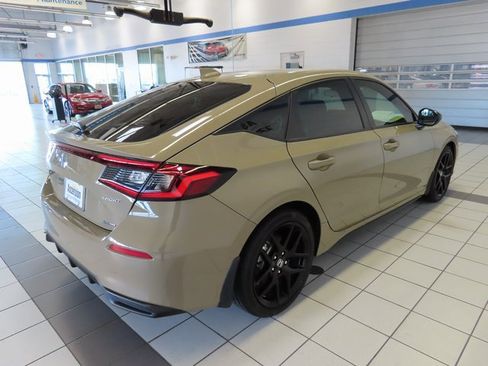 Used 2025 Honda Civic Sport image 14