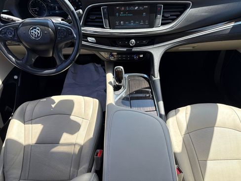 Used 2019 Buick Enclave Essence FWD image 27