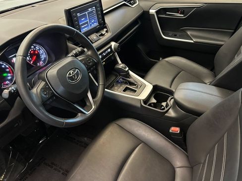 Used 2021 Toyota RAV4 XLE Premium FWD image 10