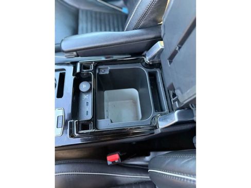 Used 2018 Land Rover Discovery HSE Luxury AWD/4WD image 19