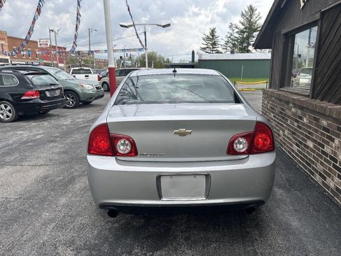 Used 2009 Chevrolet Malibu LT w/ HFV6 Engine Package image 3