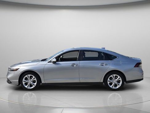 Certified 2025 Honda Accord LX image 4