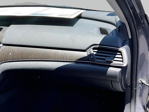 Used 2018 Honda Accord Touring image 15