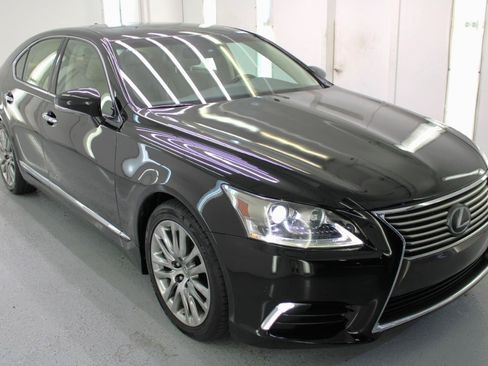 Used 2017 Lexus LS 460 w/ Comfort Package RWD image 12