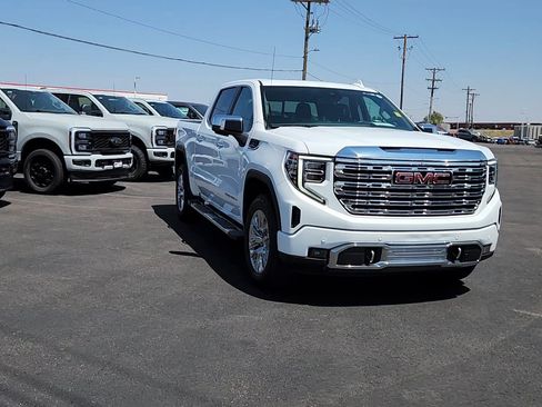 Used 2023 GMC Sierra 1500 Denali AWD/4WD image 4