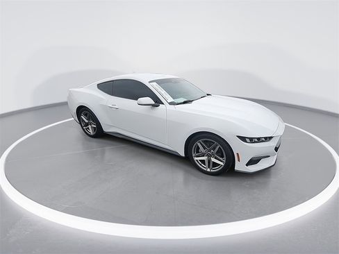 Used 2024 Ford Mustang Coupe image 2