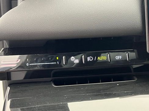 Certified 2024 BMW 530i w/ Premium Package RWD image 19