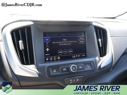 Used 2024 GMC Terrain SLE FWD image 33
