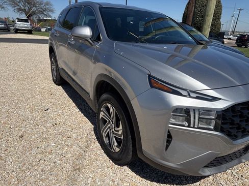 Certified 2022 Hyundai Santa Fe SE image 3