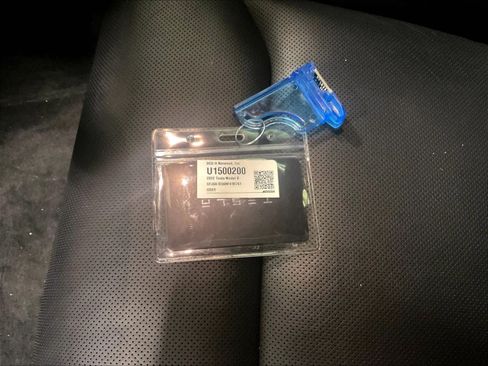 Used 2022 Tesla Model S image 30