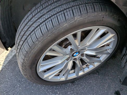 Used 2024 BMW 330i Sedan w/ Convenience Package RWD image 13
