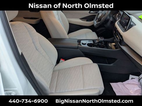 Certified 2023 Nissan Rogue SV image 26