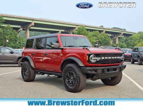 Certified 2024 Ford Bronco Wildtrak image 1