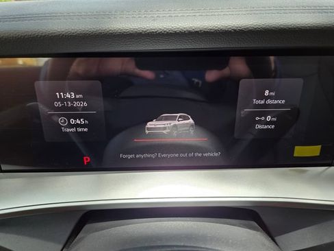 New 2026 Volkswagen Tiguan SE FWD image 21