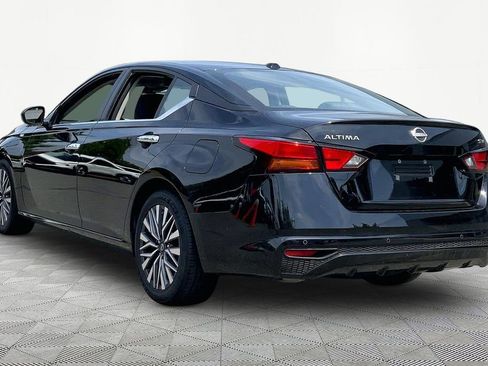 Used 2024 Nissan Altima 2.5 SV FWD image 4